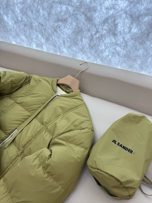 Пуховик женский фото 9