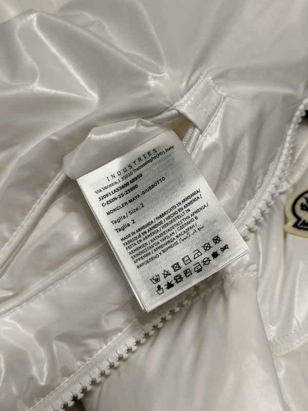 Пуховик женский фото 9