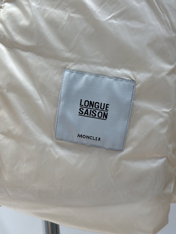 Пуховик женский фото 9