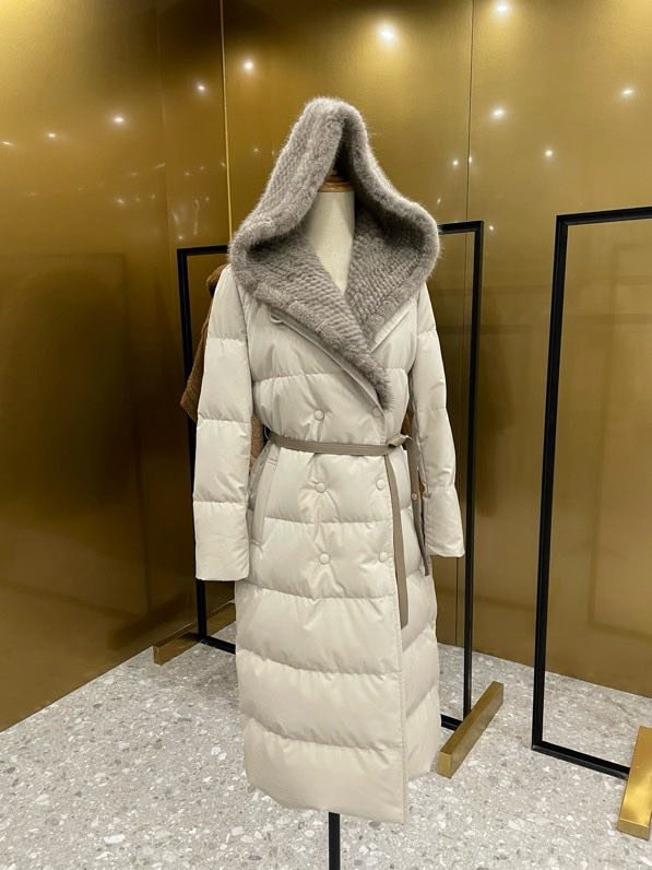 Пуховое пальто с плетением из норки