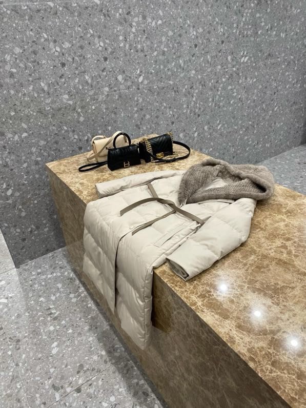 Пуховое пальто с плетением из норки фото 2