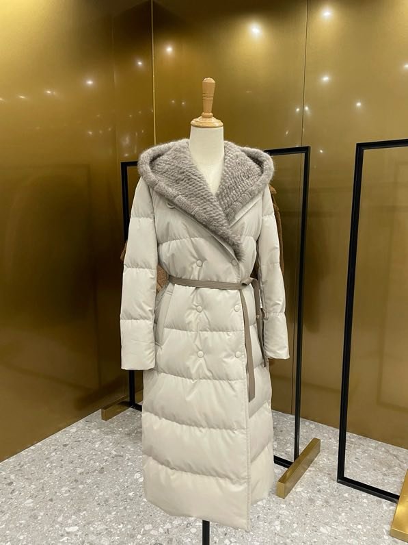 Пуховое пальто с плетением из норки фото 4