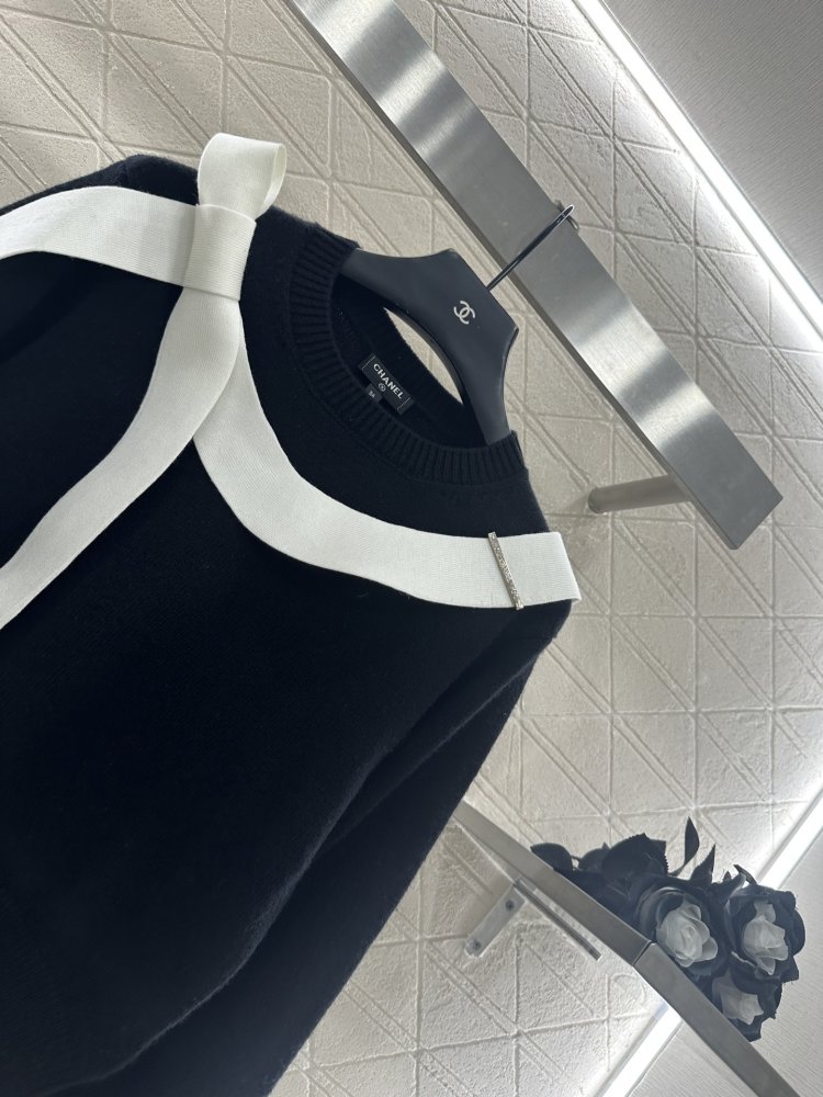 Пуловер с бантом фото 4