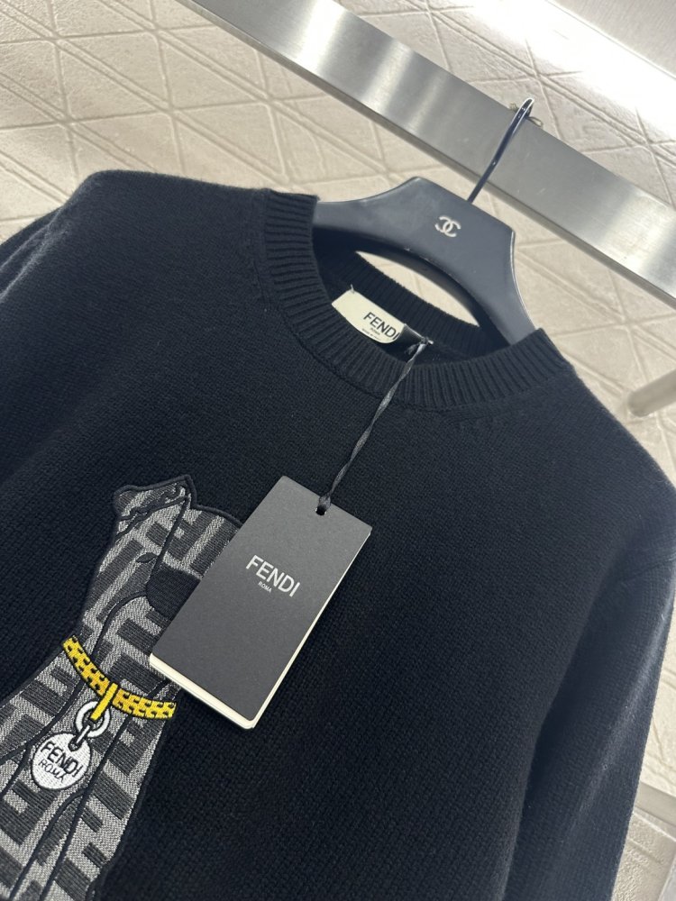 Пуловер с круглым вырезом фото 7