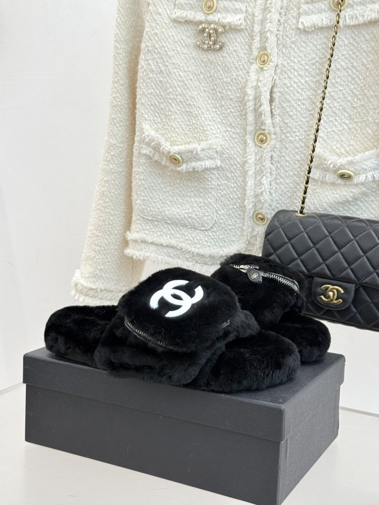 Fluffy fur slippers Chanel