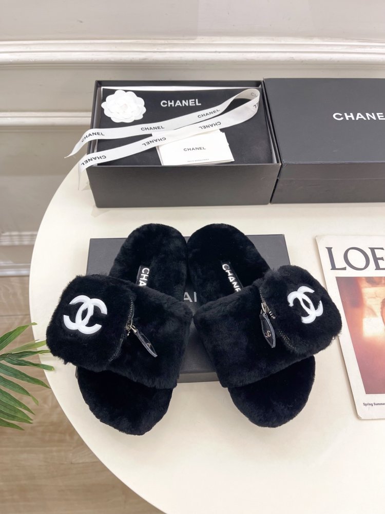 Fluffy fur slippers Chanel