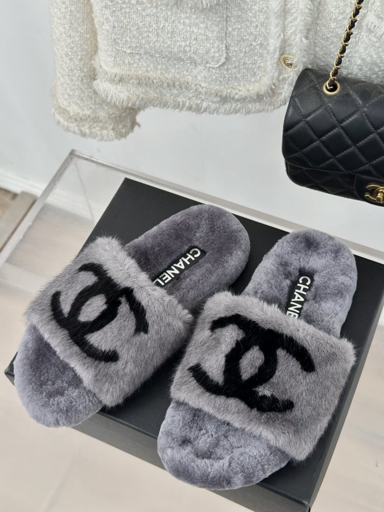 Пухнасті хутряні капці Chanel фото 2