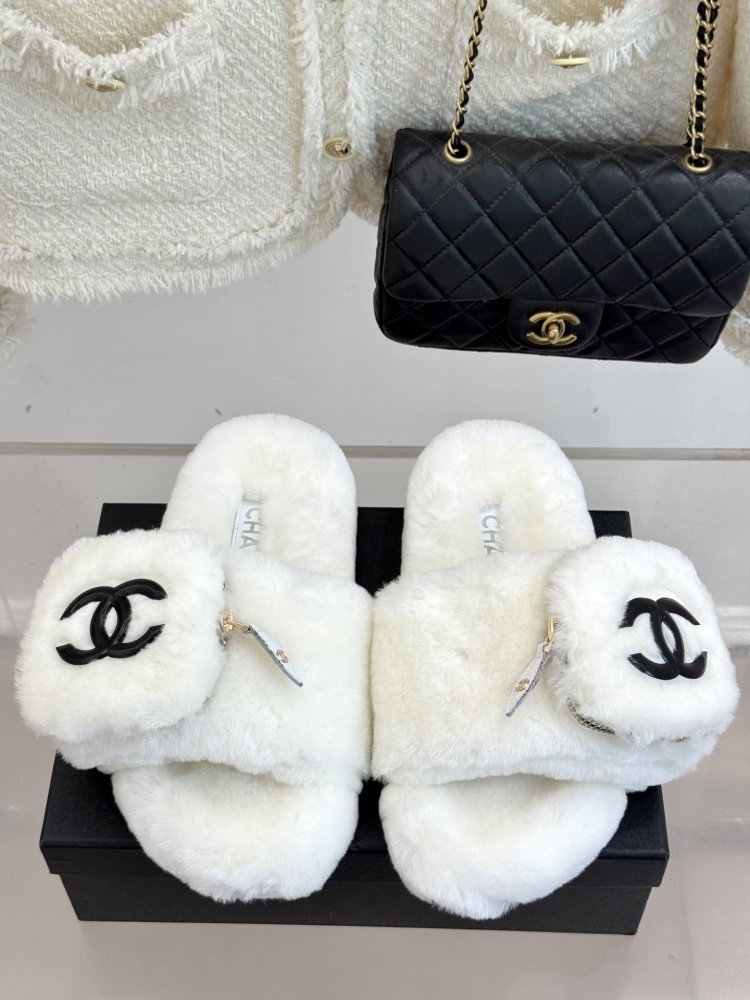 Fluffy fur slippers Chanel фото 4