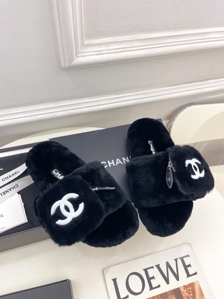 Fluffy fur slippers Chanel фото 4