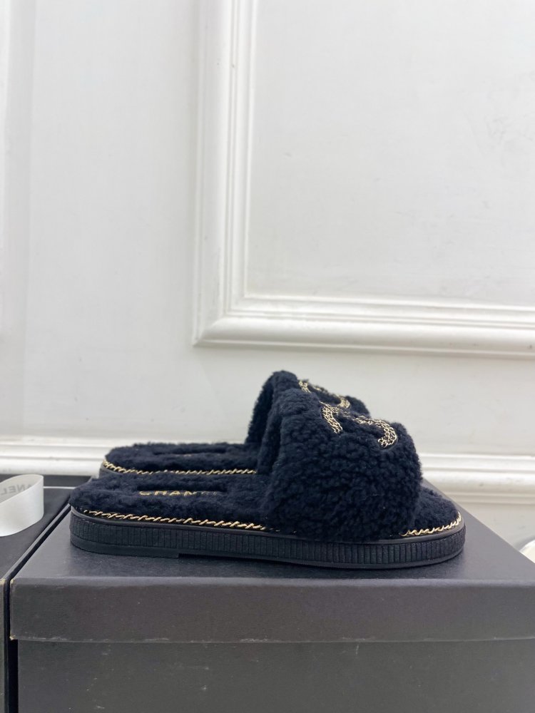 Fluffy fur slippers Chanel фото 4