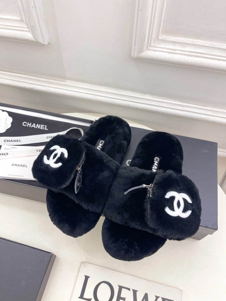 Fluffy fur slippers Chanel фото 5