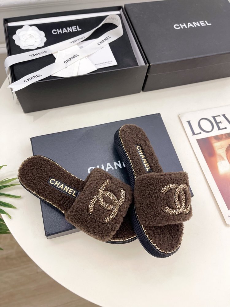 Пухнасті хутряні капці Chanel фото 5