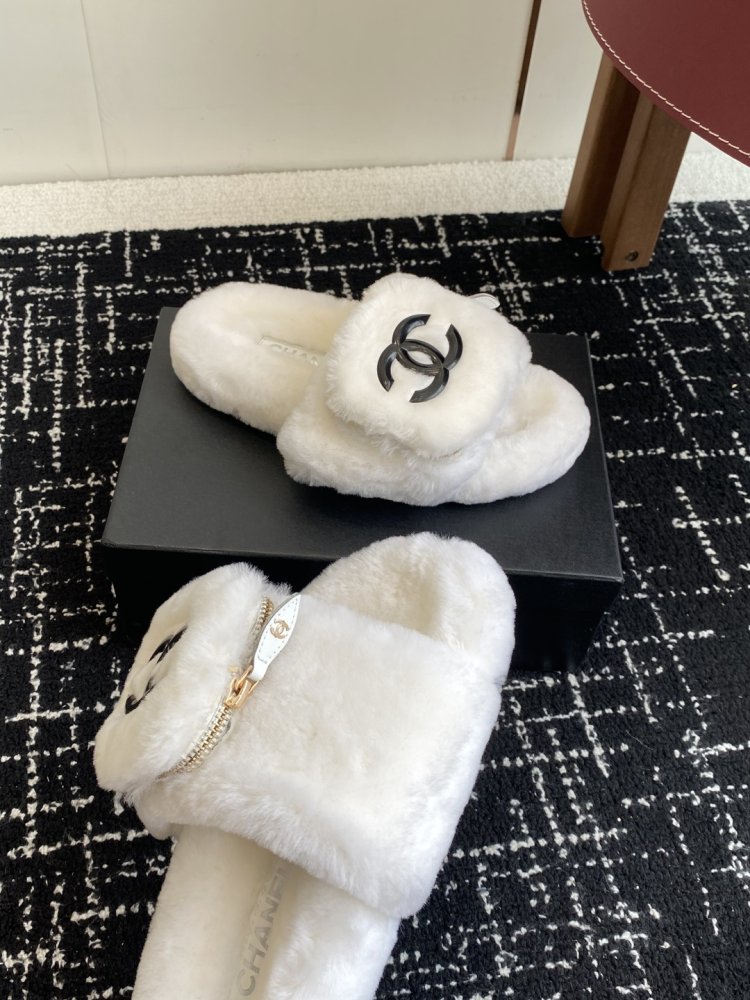 Пушистые меховые тапочки Chanel фото 6
