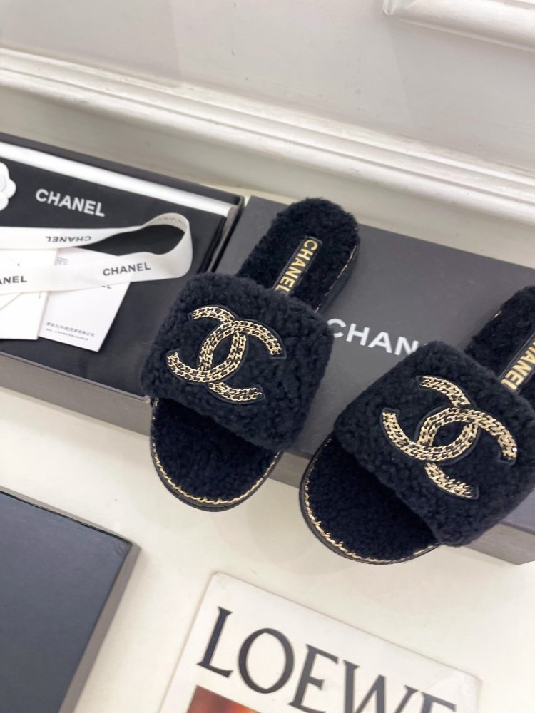 Fluffy fur slippers Chanel фото 6