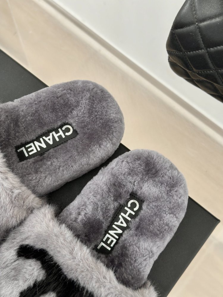 Пухнасті хутряні капці Chanel фото 8
