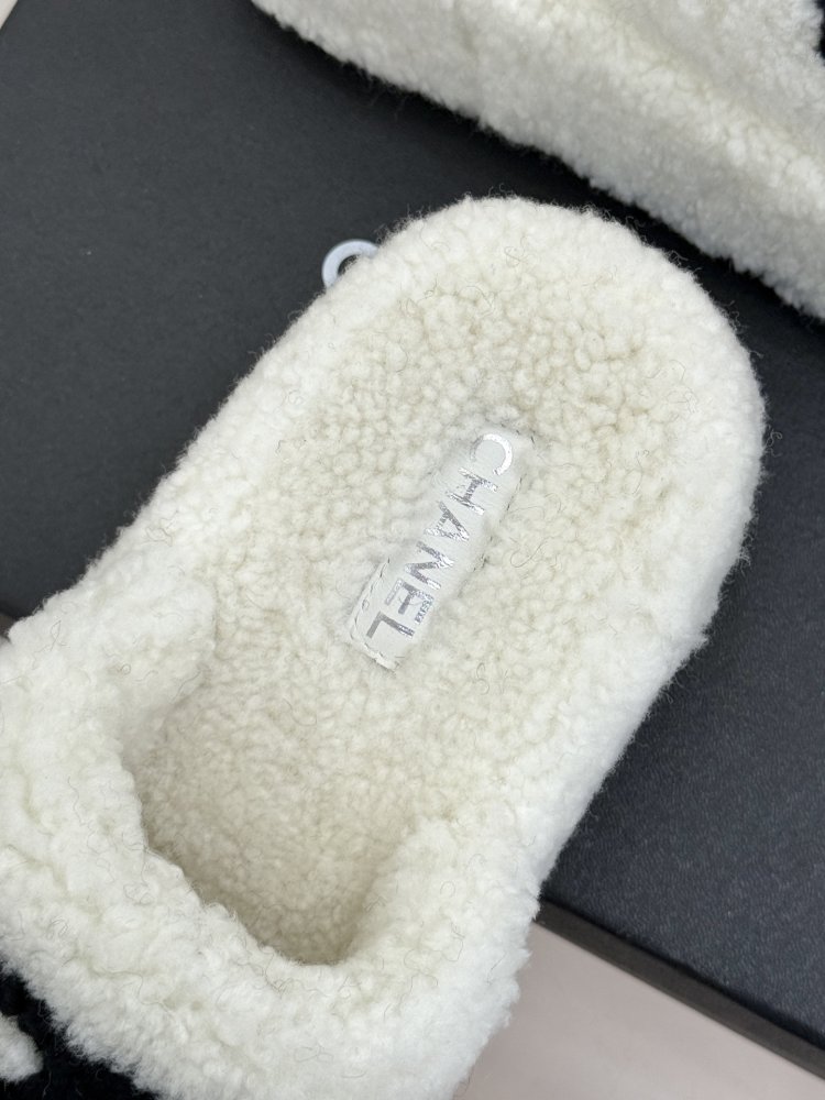 Fluffy fur slippers Chanel фото 8
