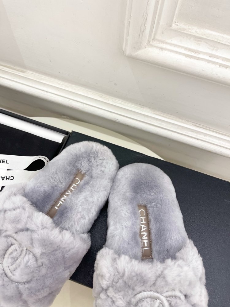 Fluffy fur slippers Chanel фото 8