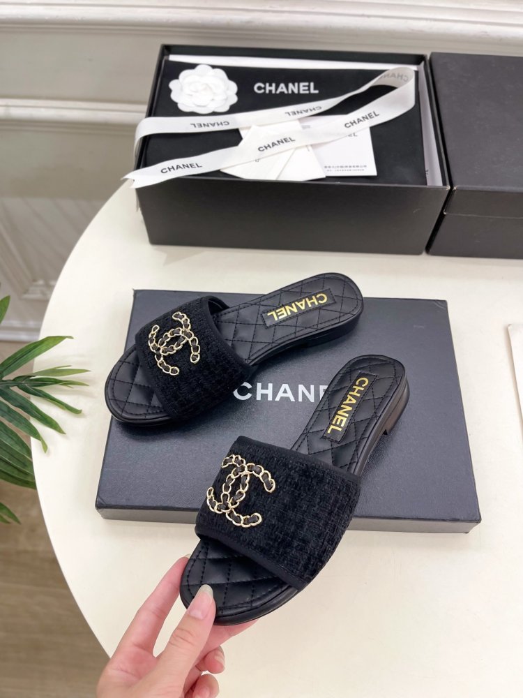 Fluffy fur slippers Chanel фото 8
