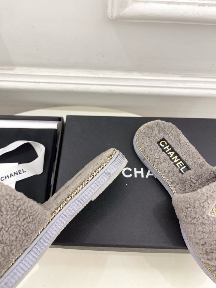 Fluffy fur slippers Chanel фото 8