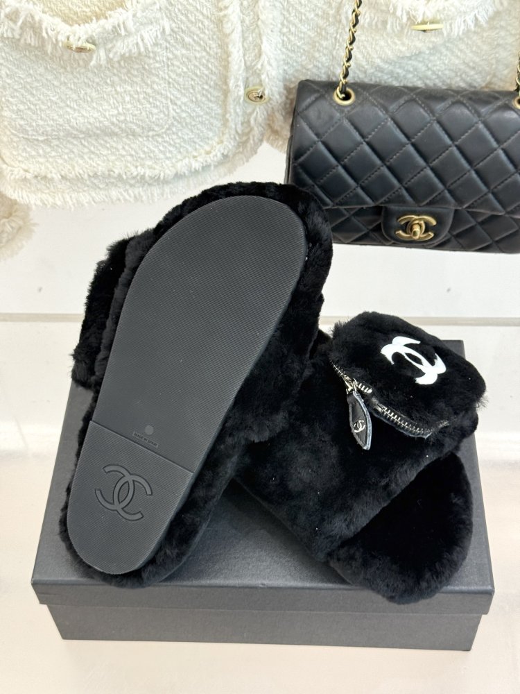 Fluffy fur slippers Chanel фото 9