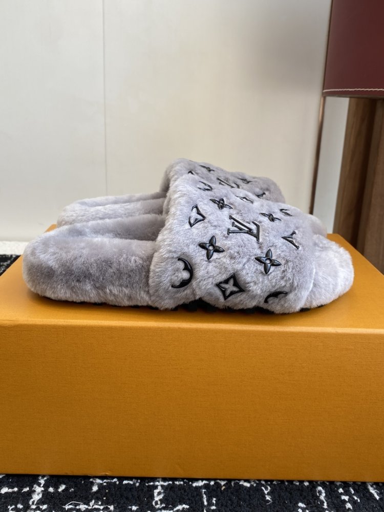 Fluffy fur slippers фото 2