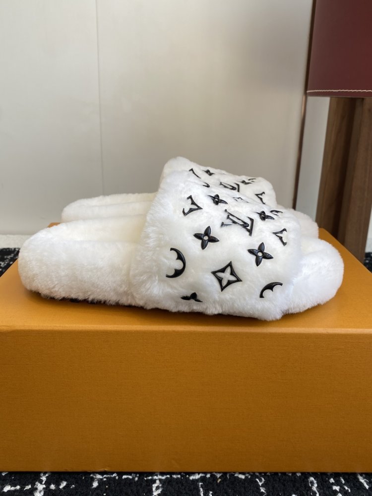 Fluffy fur slippers фото 2