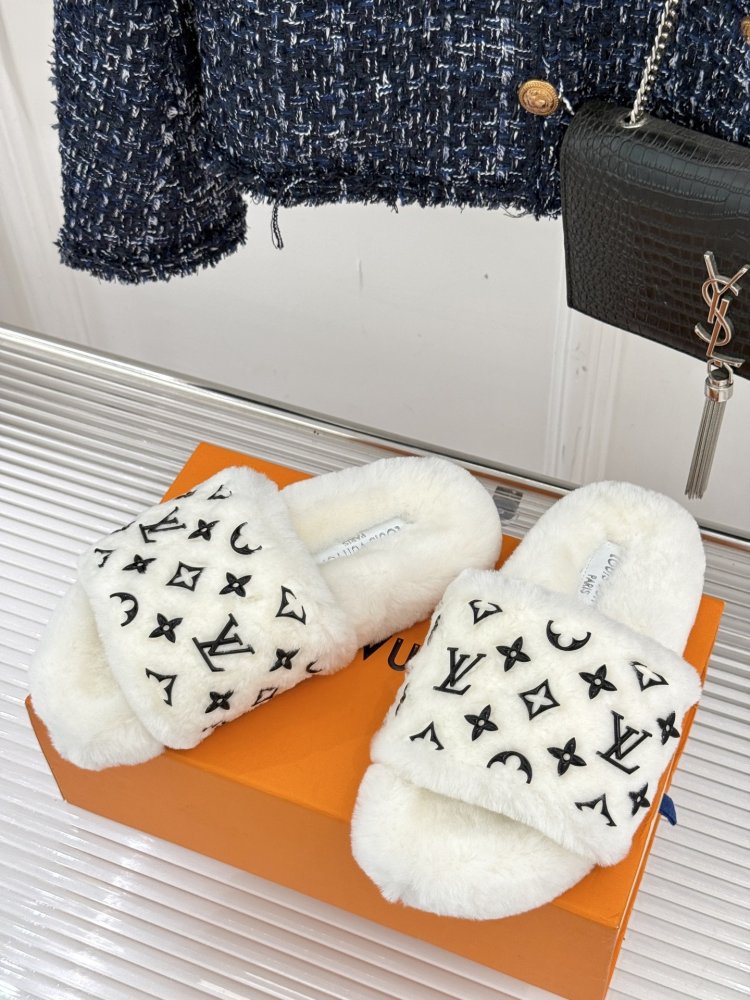 Пухнасті хутряні капці фото 2