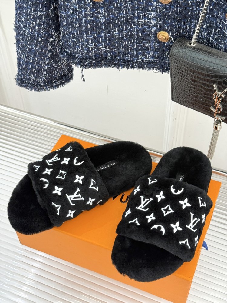 Fluffy fur slippers фото 2