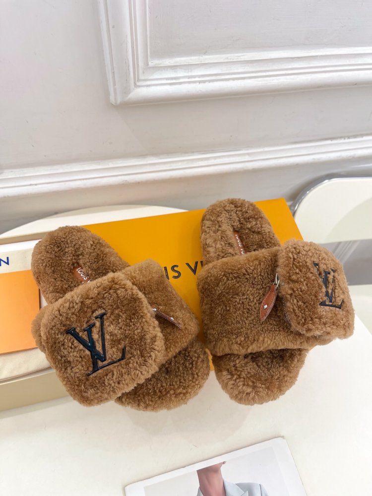 Пушистые меховые тапочки фото 2