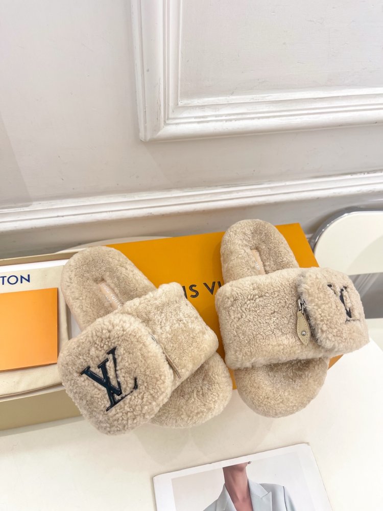 Fluffy fur slippers фото 2