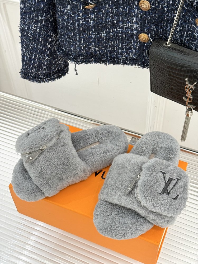 Fluffy fur slippers фото 2