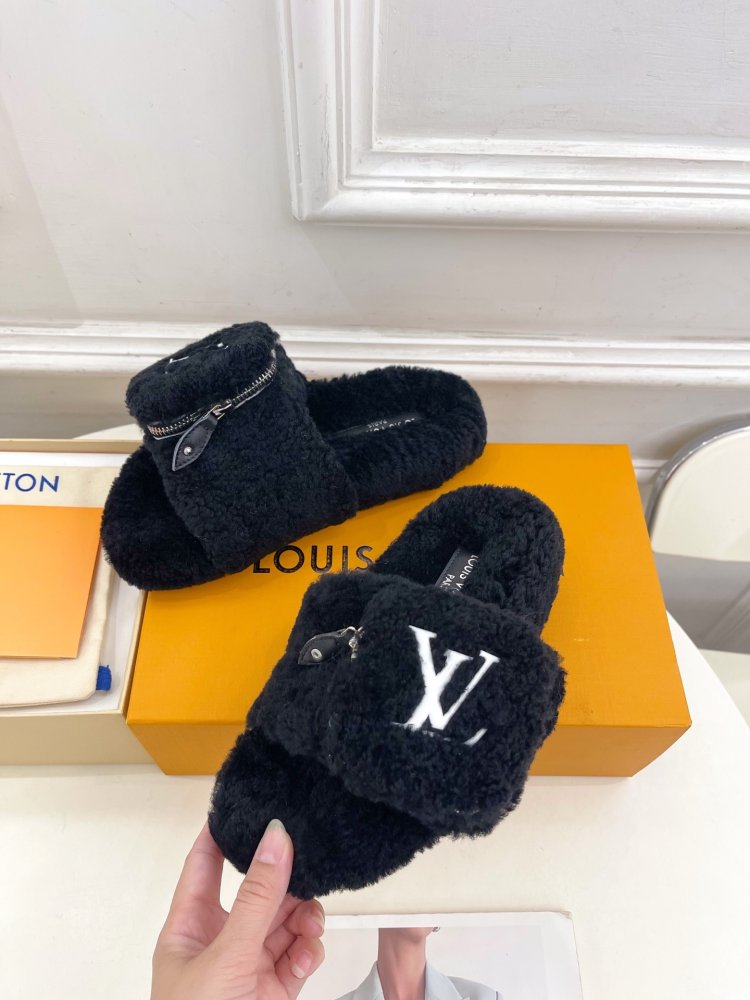 Fluffy fur slippers фото 3