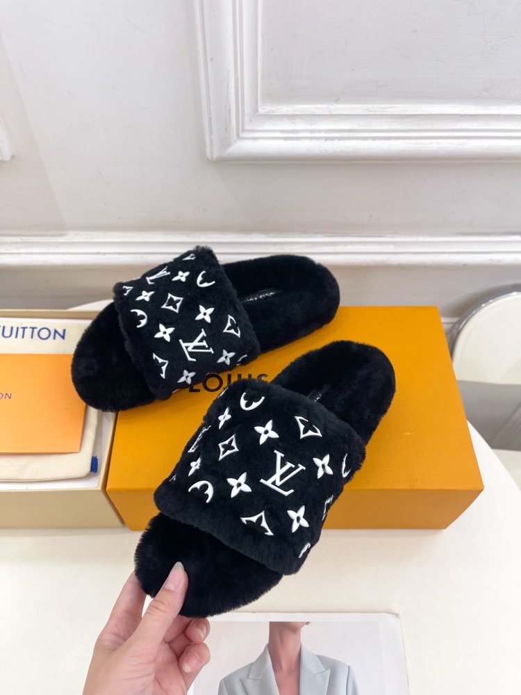 Fluffy fur slippers фото 3