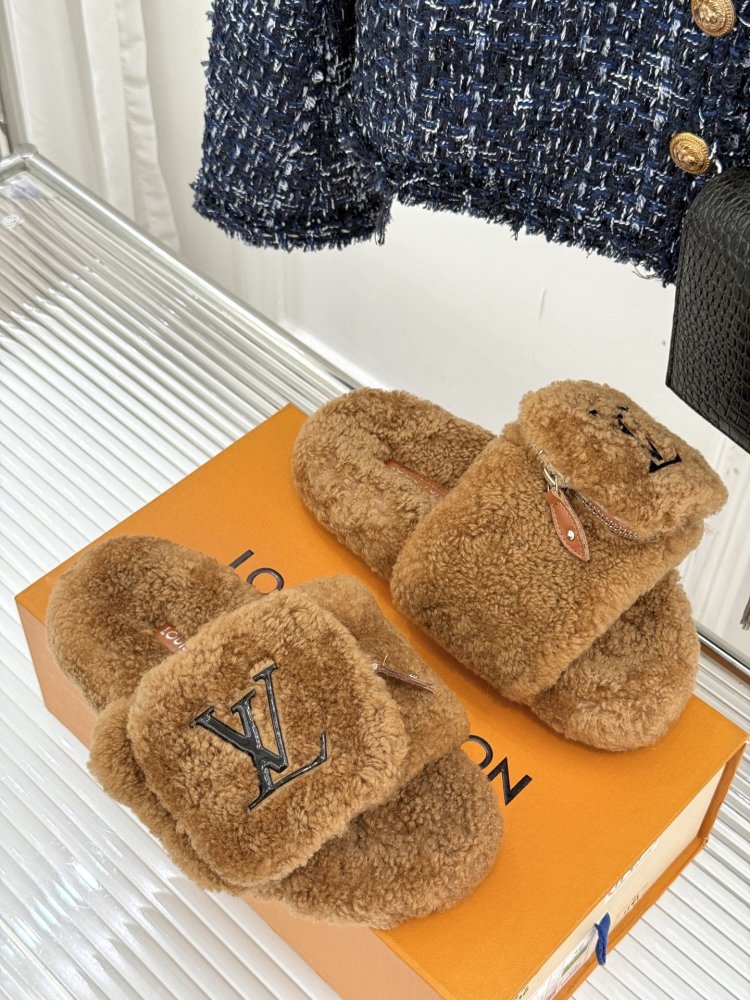 Fluffy fur slippers фото 3