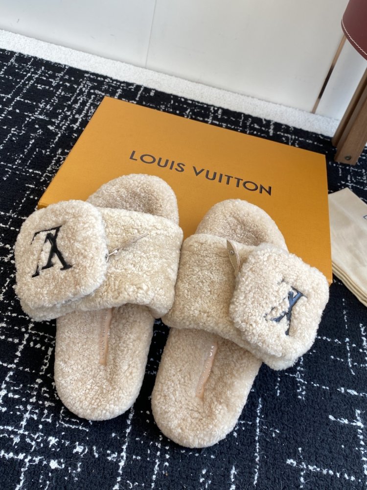 Fluffy fur slippers фото 4