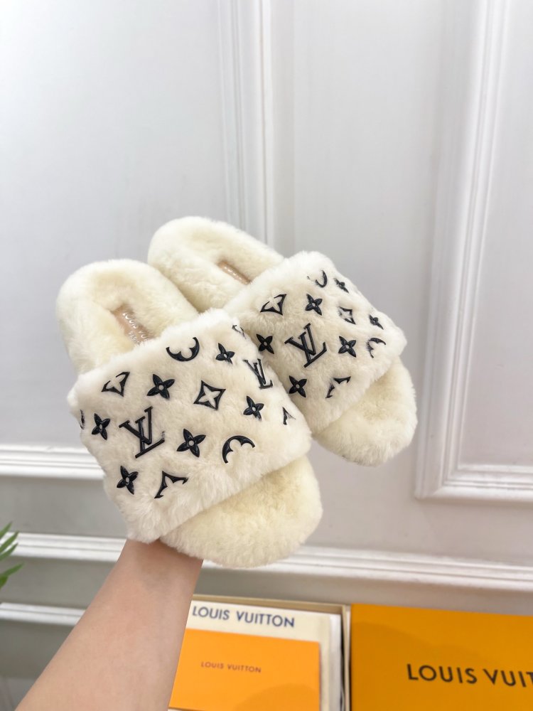 Fluffy fur slippers фото 4