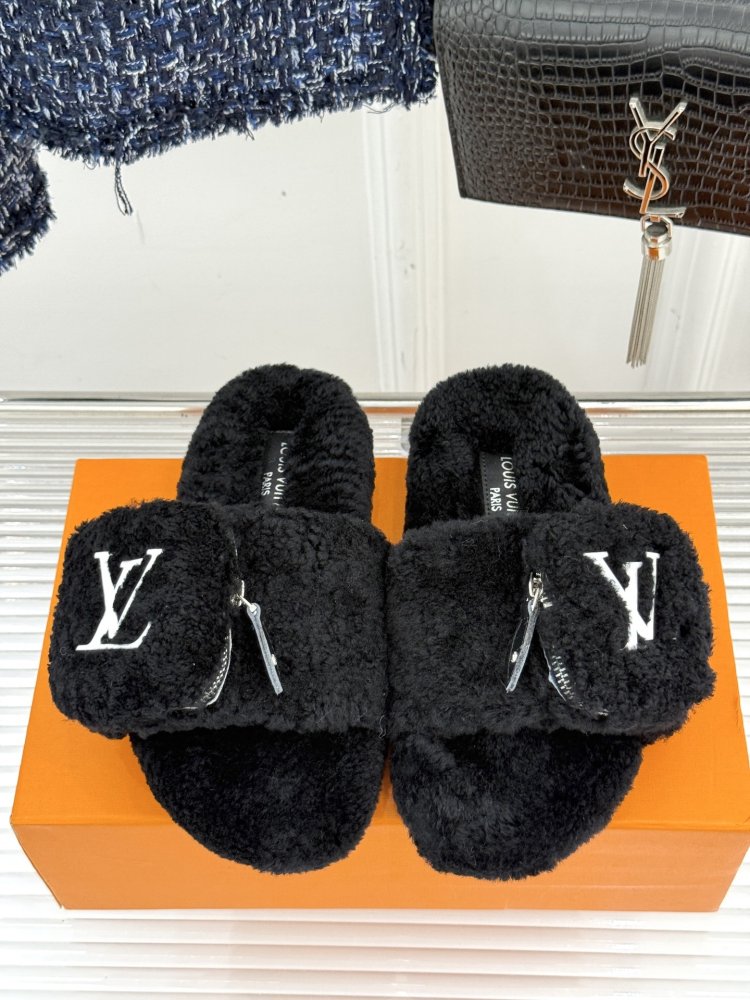 Fluffy fur slippers фото 4