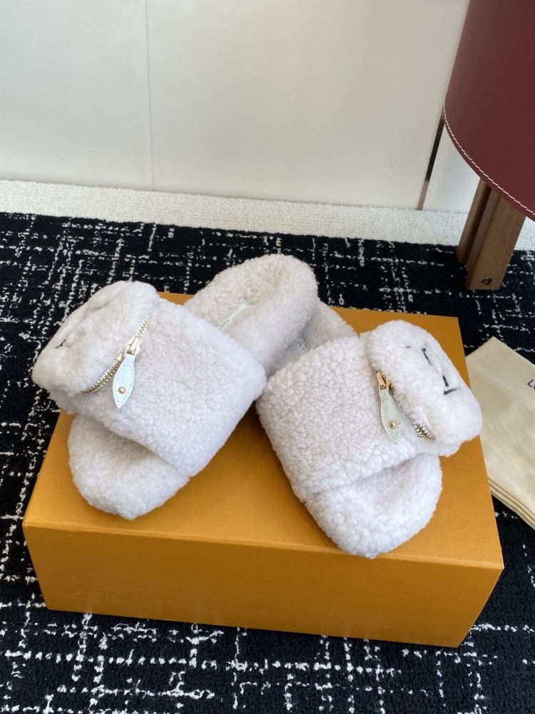 Fluffy fur slippers фото 5