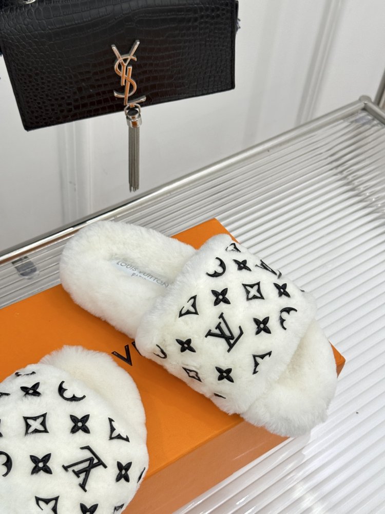 Пухнасті хутряні капці фото 5