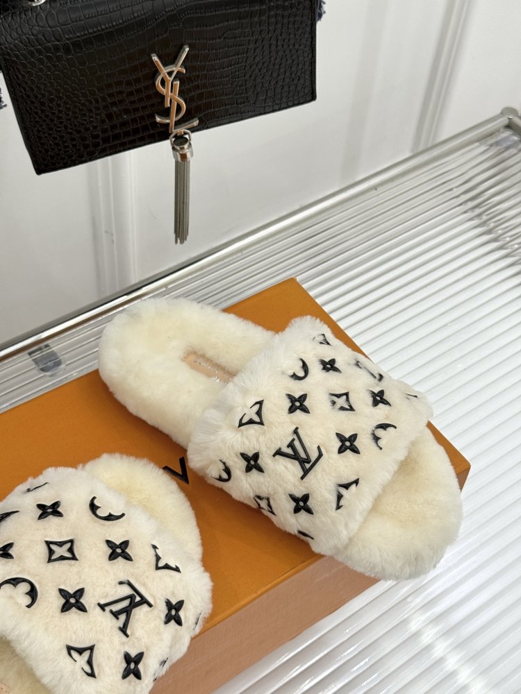 Пухнасті хутряні капці фото 5