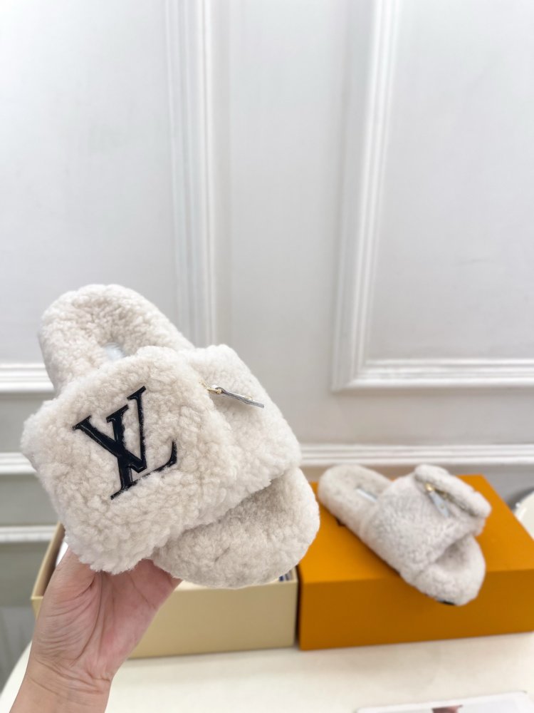 Fluffy fur slippers фото 5