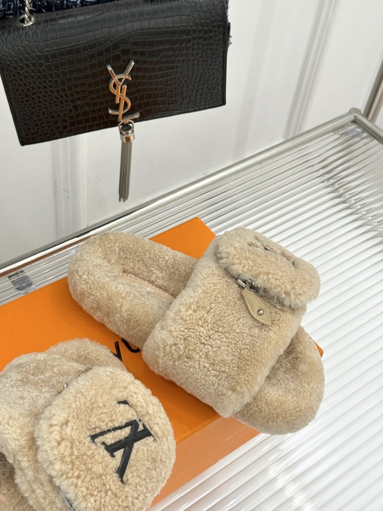 Fluffy fur slippers фото 5