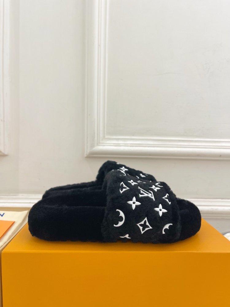 Fluffy fur slippers фото 5