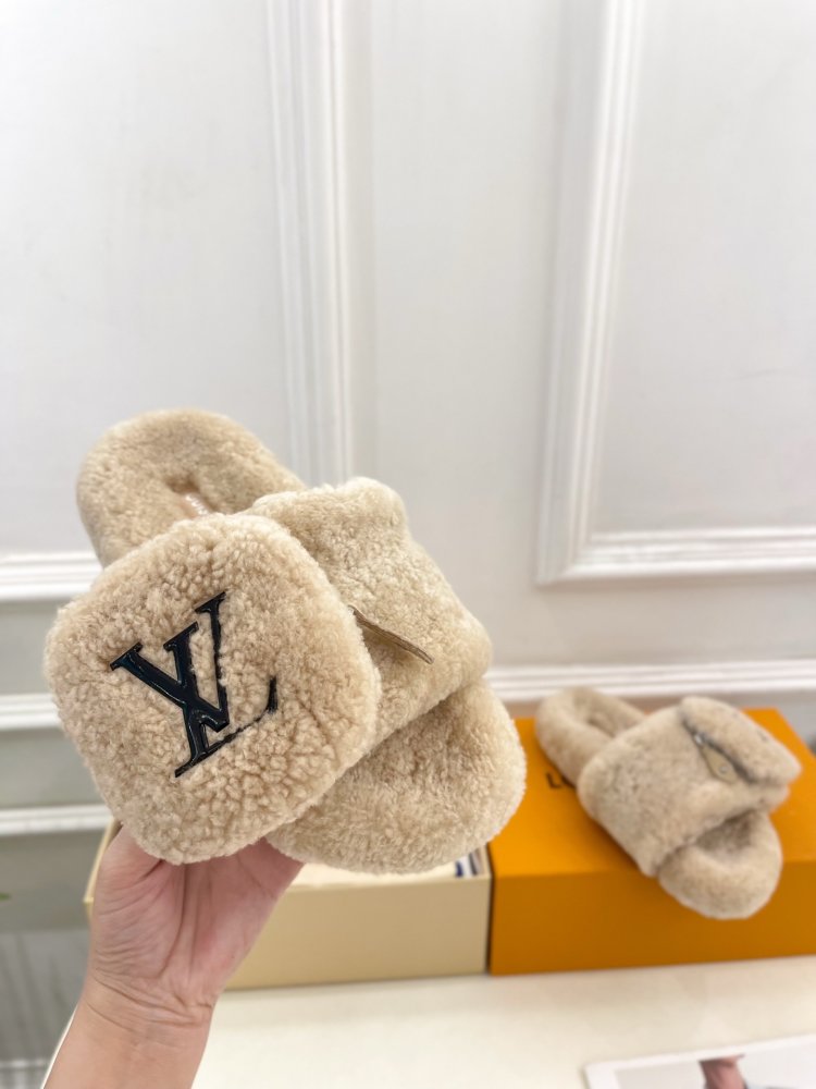 Fluffy fur slippers фото 5