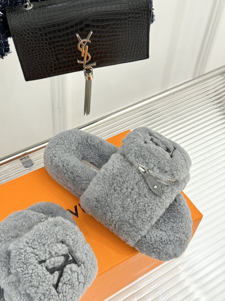 Fluffy fur slippers фото 5