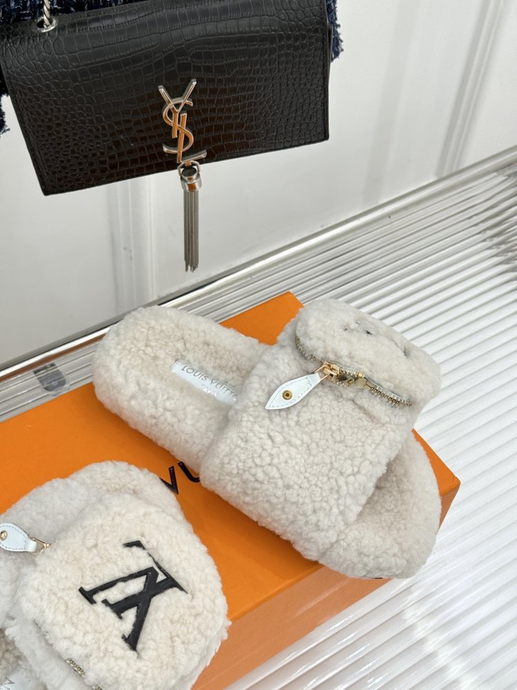 Fluffy fur slippers фото 5