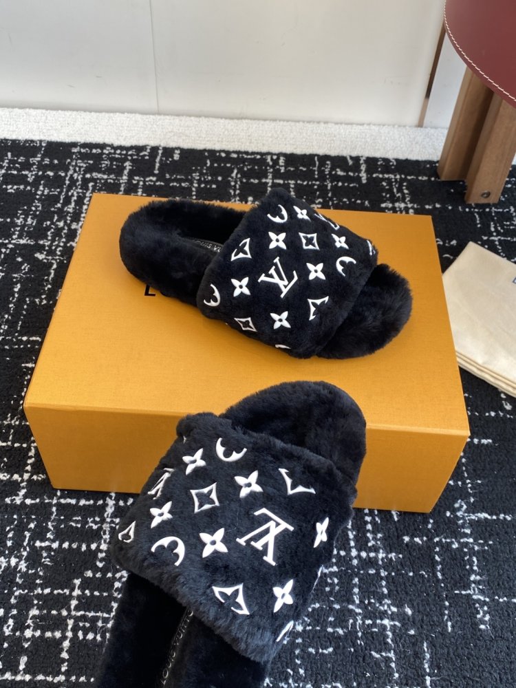 Fluffy fur slippers фото 6