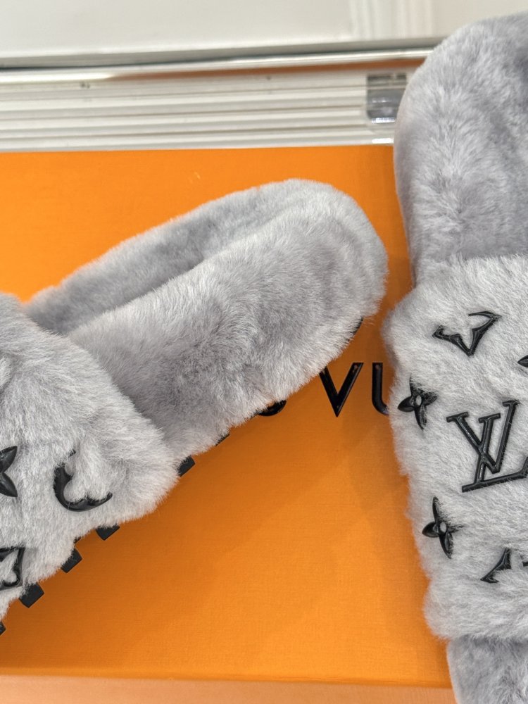 Fluffy fur slippers фото 6