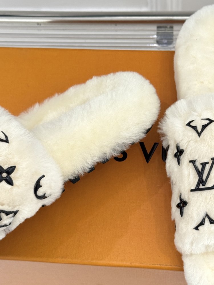 Пухнасті хутряні капці фото 6