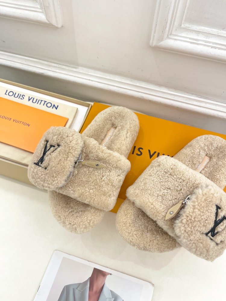 Fluffy fur slippers фото 6